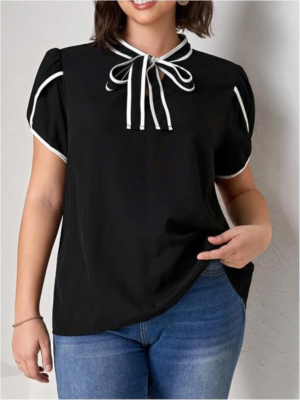 🖤🤍✨ NWT Plus Size 4X Black & White Bow Tie Neck Business Blouse